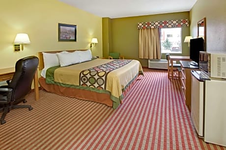 1 Queen Bed Non-Smoking