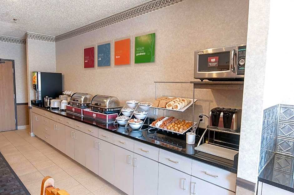 Comfort Suites   University