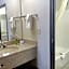 Madelia Hotel & Suites