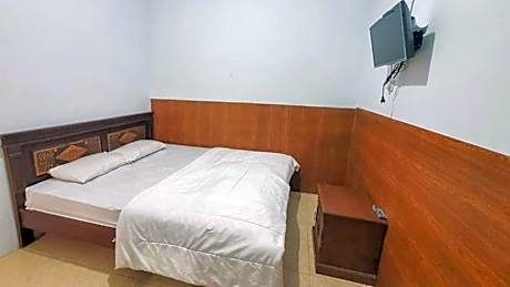 Anind Guest House near Museum Angkut Batu RedPartner