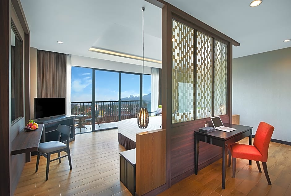 Photo 1 of 2 of Deluxe, City View