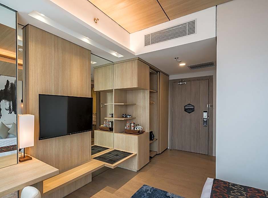 Louis Kienne Hotel Cikarang