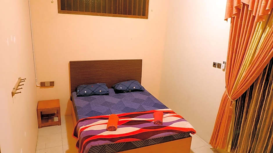 Sleepy Raccoon Hostel