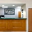 Super 8 by Wyndham Huntington