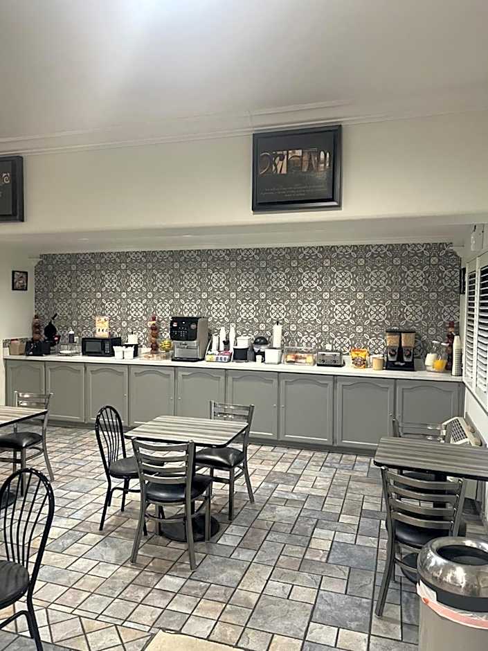 Super 8 by Wyndham McAllen/Downtown