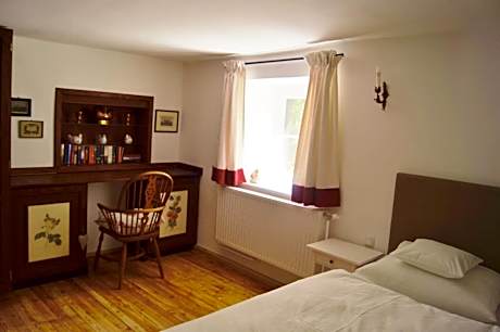 Suite with Garden View