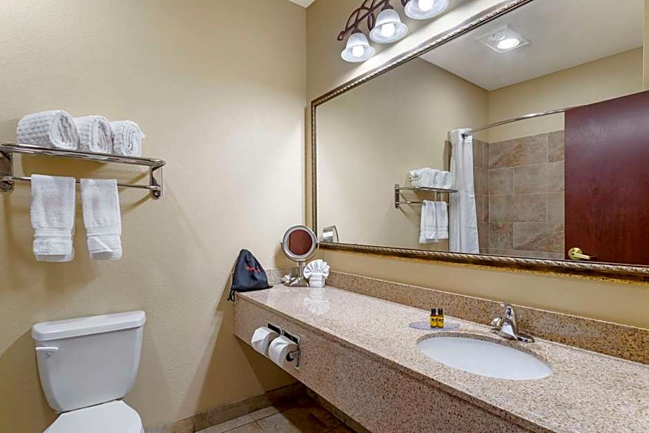 Best Western Plus Crown Colony Inn And Suites