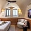 Villa Albi - Machne Yehuda Hotel