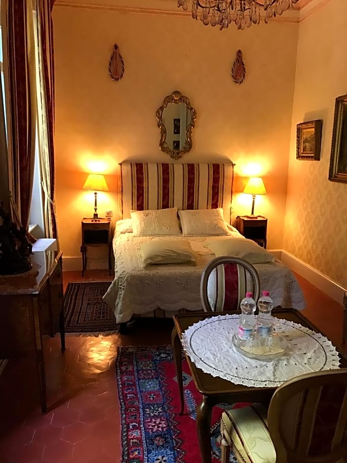 Chateau Des Fontaines – Canet, NY