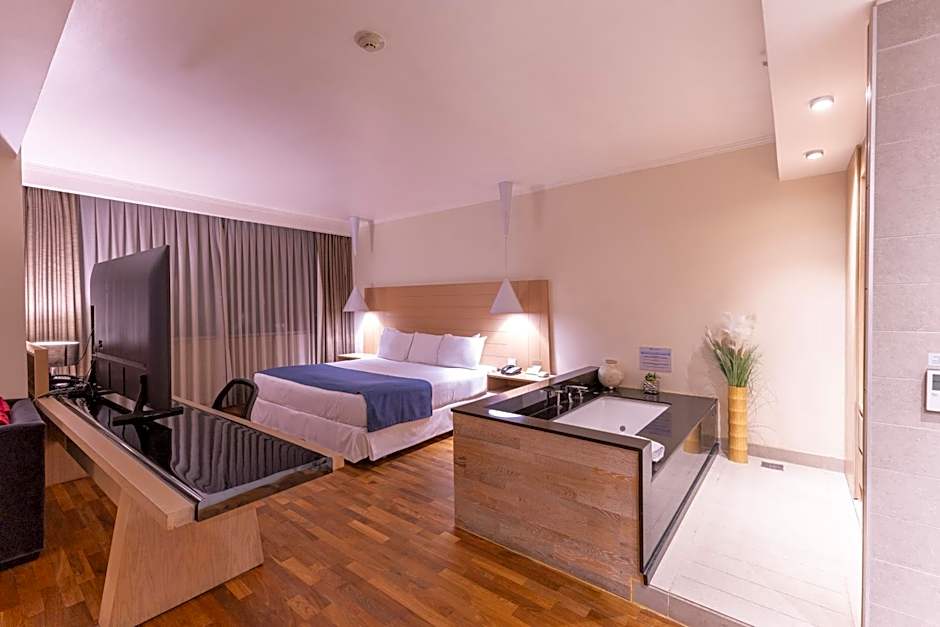 Wyndham Concepcion Pettra