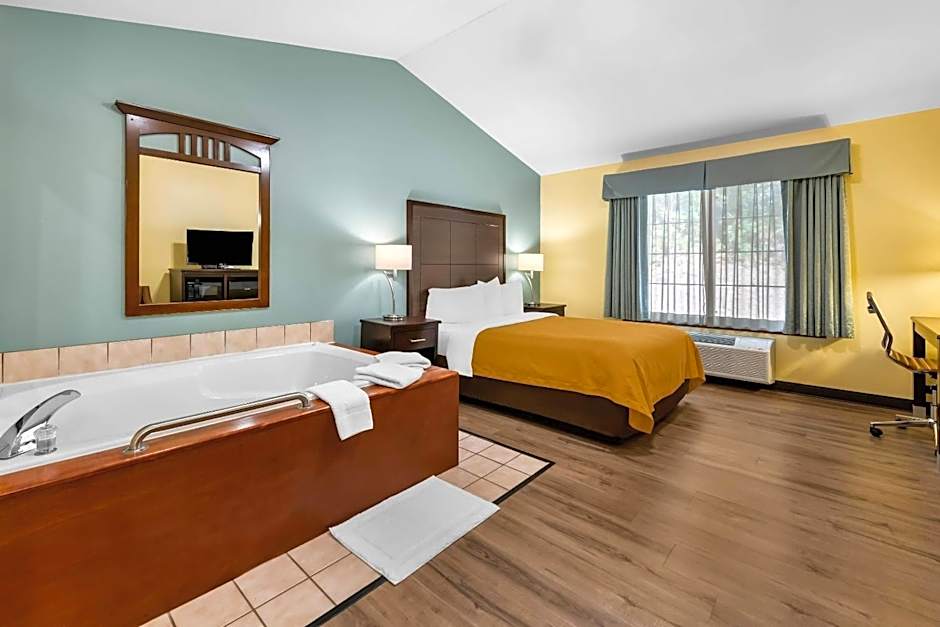 Econo Lodge Inn & Suites Eau Claire South