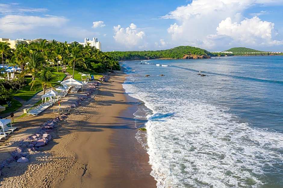 Pueblo Bonito Emerald Luxury Villas & Spa All Inclusive