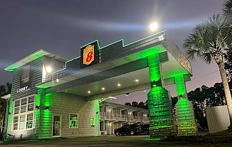 Super 8 By Wyndham Kingsland I-95/Naval Base Area