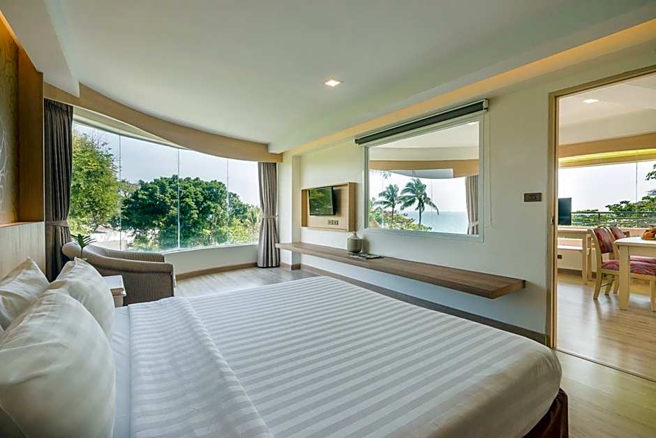 Photo 1 of 7 of Suite