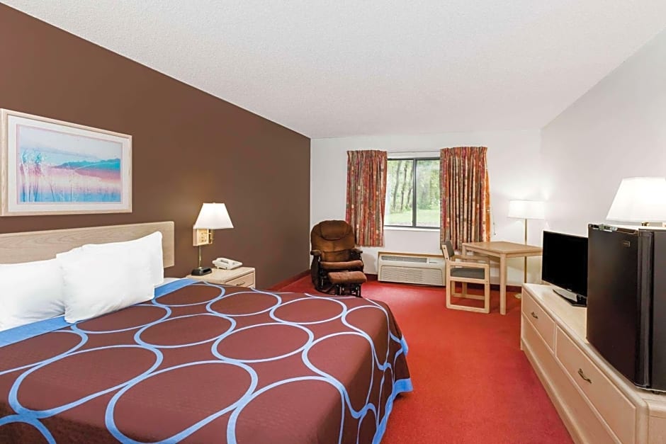 Super 8 by Wyndham Estherville