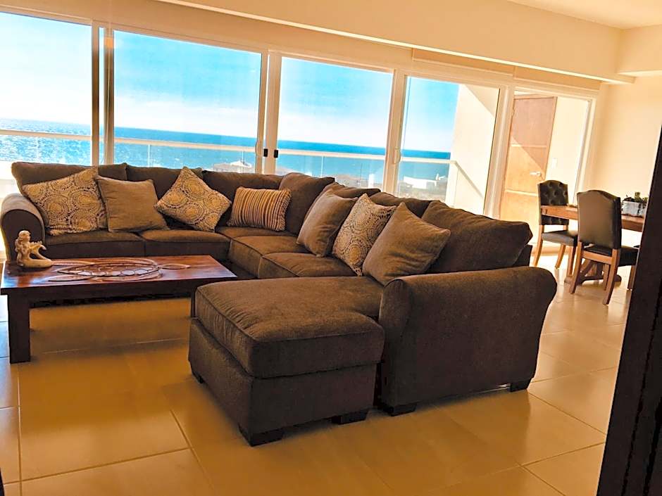 La Jolla Excellence, Exclusive Front Beach!