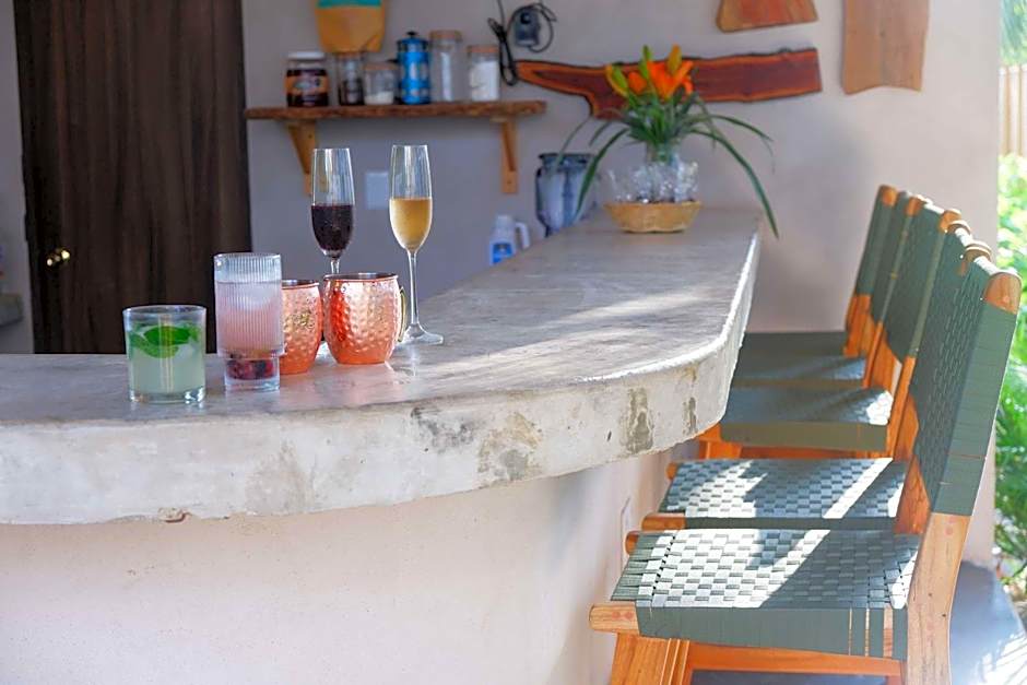 Casa Leah - Full Ocean View Apartment- Zicatela - AC in Bedroom - Steps To Beach - Steps to la Punta