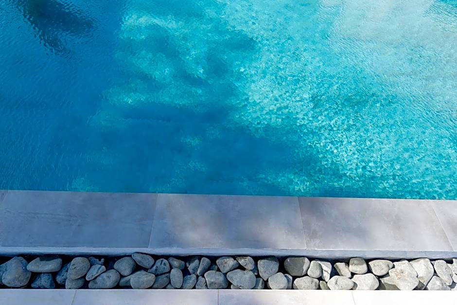 MAR n MAR CROWN HOTEL-SUITES