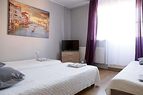 Triple Room with Bathroom