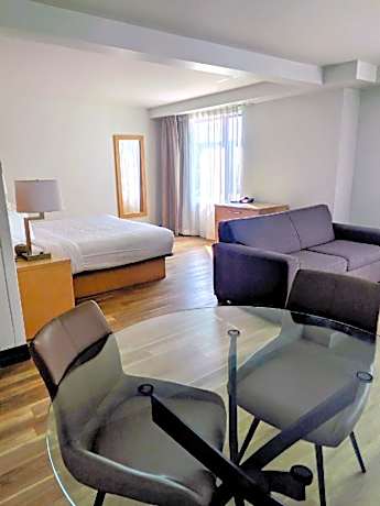 1 King Bed Suite With Sofa Bed Non-Smoking