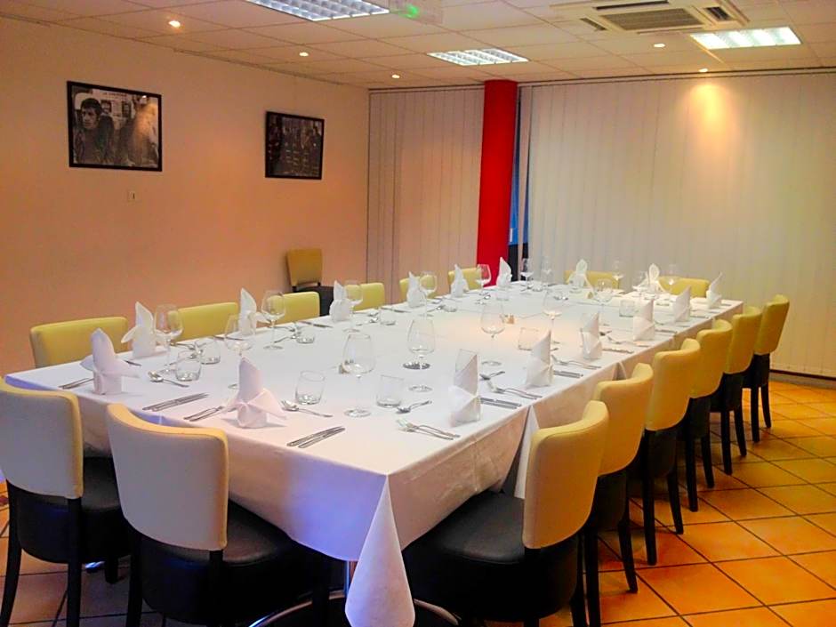 Logis Hôtel Les II Mas - Perpignan Sud