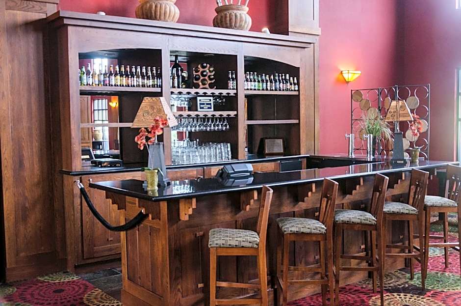 Holiday Inn Hotel Pewaukee-Milwaukee West By IHG