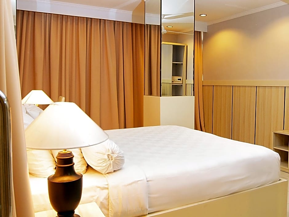 Agung Putra Hotel & Apartments