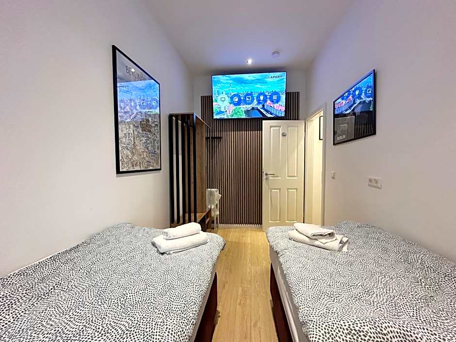 fairAPART 4 rooms apartment in heart of Berlin