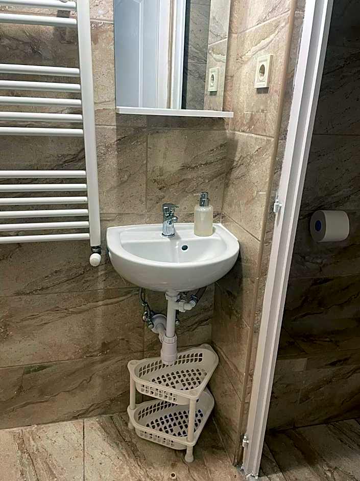 Center Hostel and Guest House