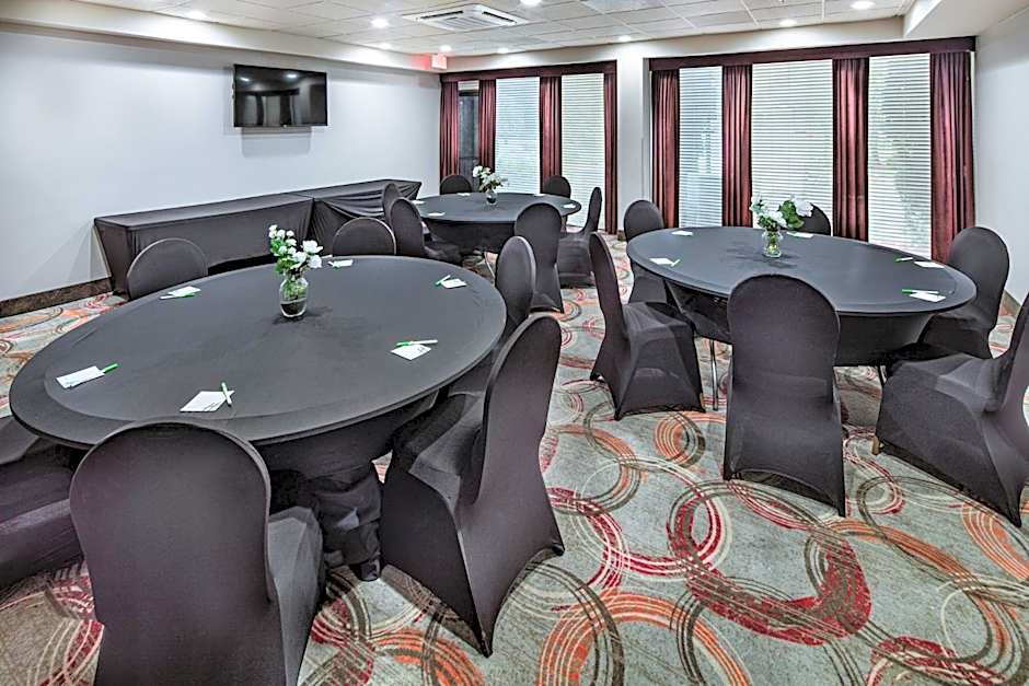 Holiday Inn Hotel Atlanta-Northlake By IHG