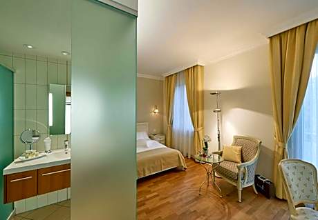 Comfort Single Room with Village View