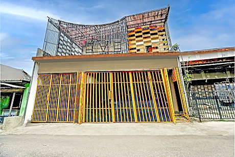 Hotel O Surabaya near Surabaya Town Square formerly Kupang Gunung Residence