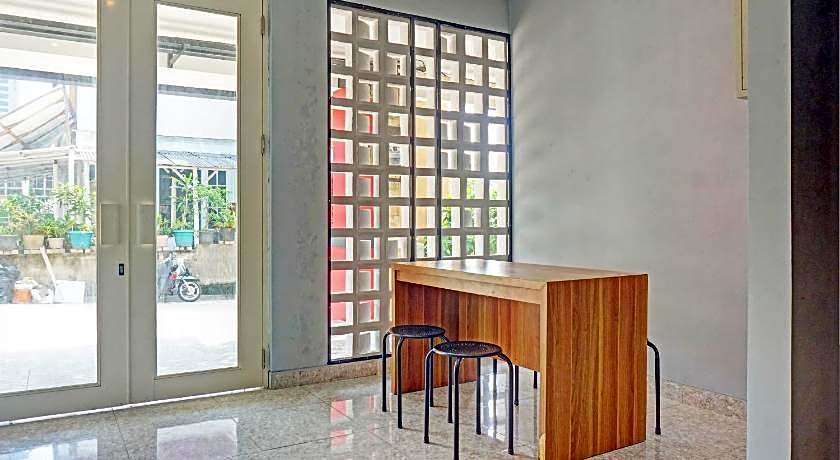 Capital O 92765 J&b Smart Sentul