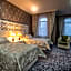 Premier Old Gates Hotel