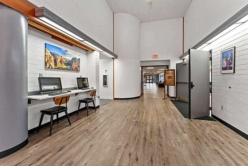 Ramada by Wyndham Cedar City