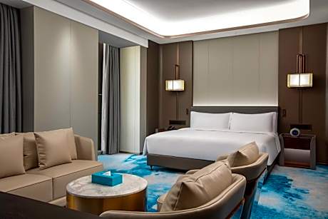 Accessible  1 King Bed Room