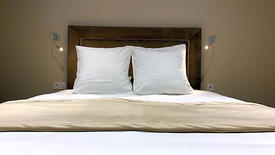 Hôtel du Commerce-restaurant au Couteau