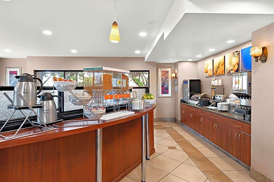 Comfort Suites Vacaville-Napa Valley Area