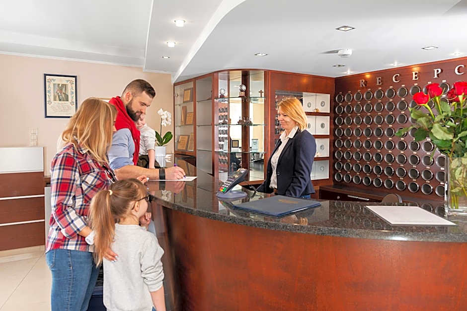 Dom Wczasowy Zew Morza - Basen, Spa, Wyżywienie w Cenie