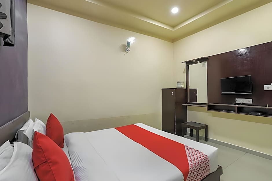 Hotel O Kanchan Palace