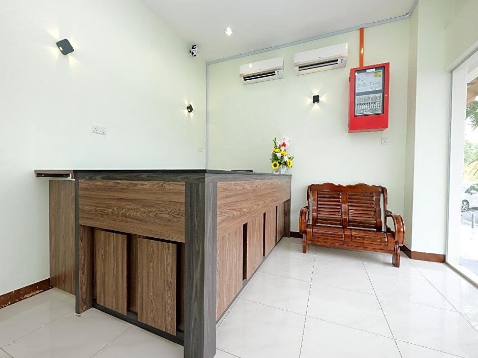 Super OYO 43935 Mancalin Hotel