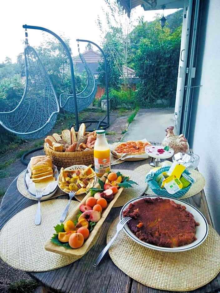 Villa le Lac - Cottage au bord du Lac d' Annecy - chambres -