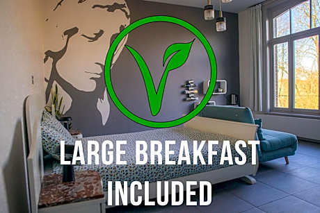 PLANT BASED b&b central Bruges