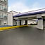 Howard Johnson by Wyndham Benton Harbor