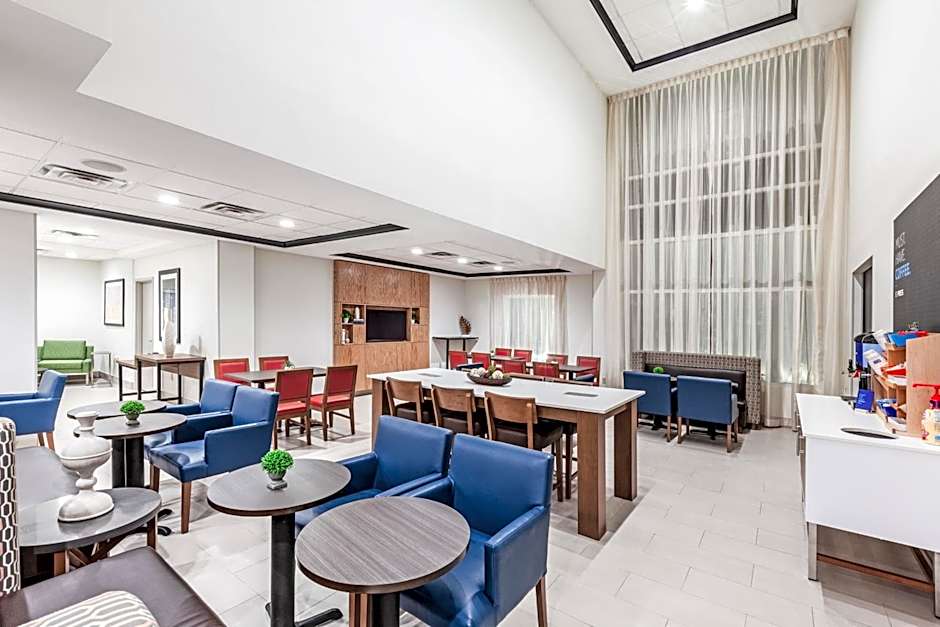 Holiday Inn Express & Suites Baton Rouge East By IHG