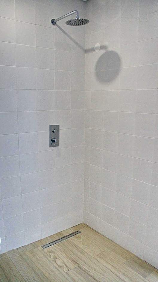 Topcity Hostel & Suites