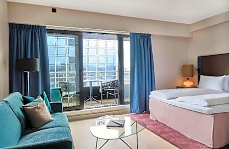 Superior Room with Balcony and Ocean View