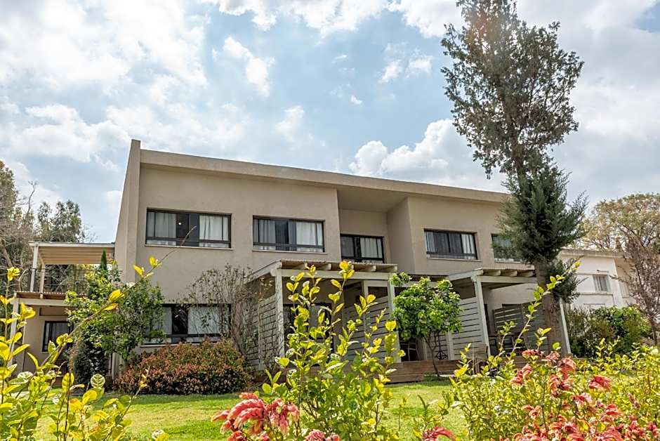 Holiday Village Kibbutz Mizra