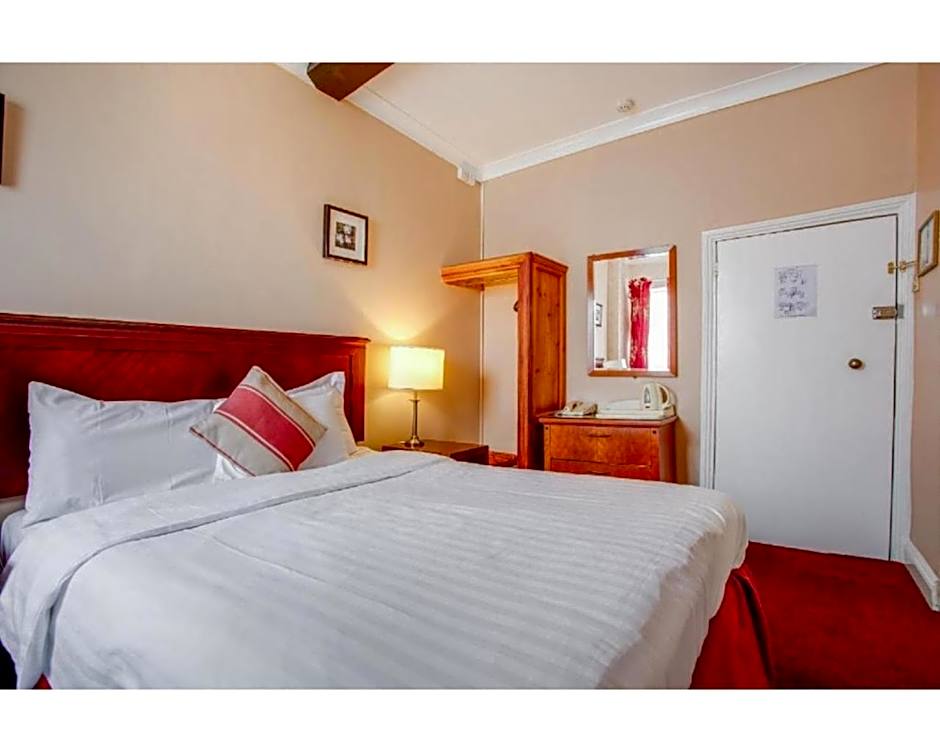 The Rose and Crown Hotel