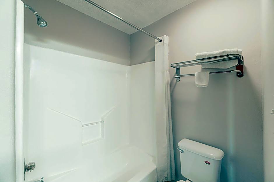 Capital O Fairway Inn - Baytown La Porte TX